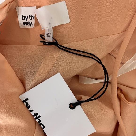 By The Way Vivian Deep V Dress - Picture 6 of 9